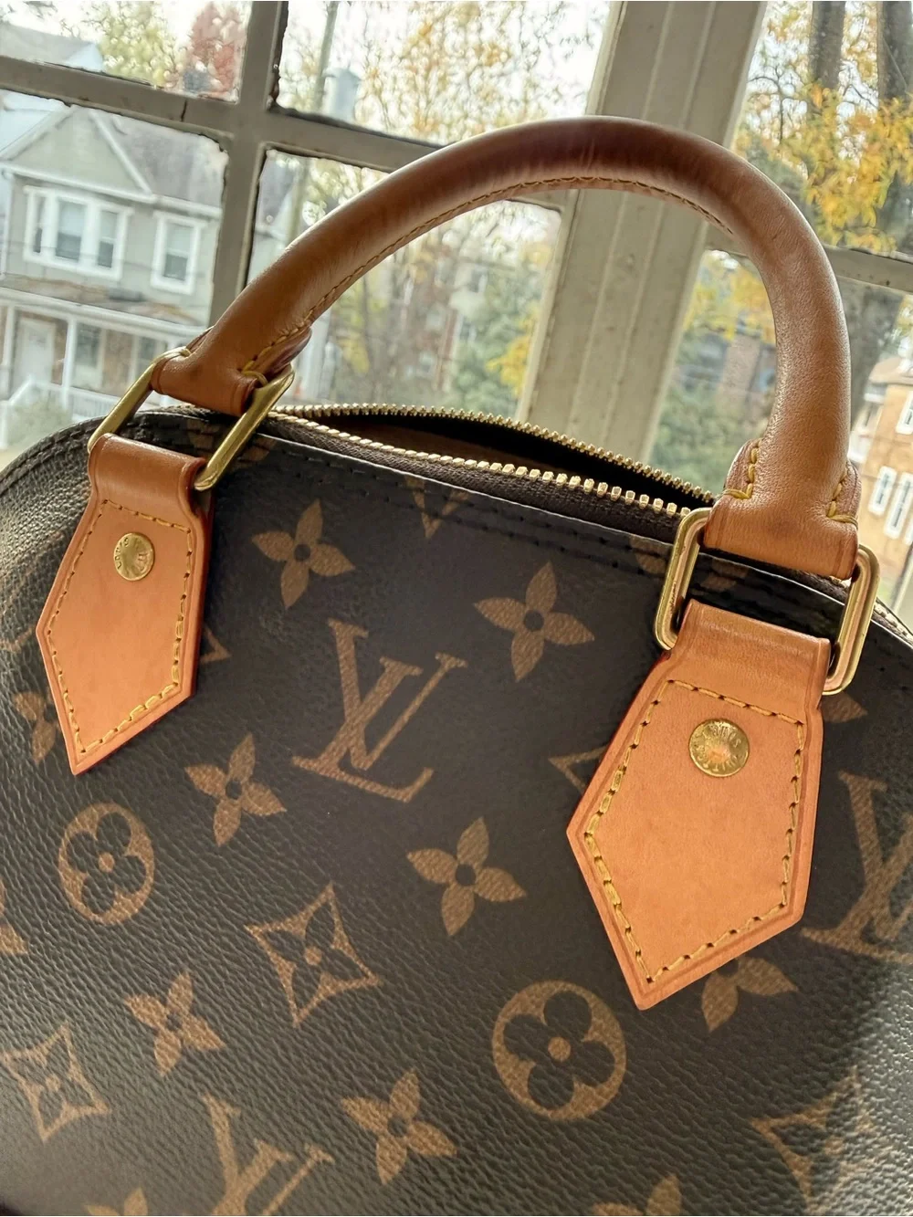 Louis Vuitton Monogram Alma BB Satchel in Brown and Tan - Picture 5 of 11